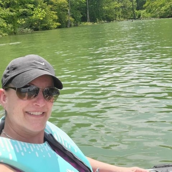 Meet your Posher, Carolyn - Picture 1 of 1